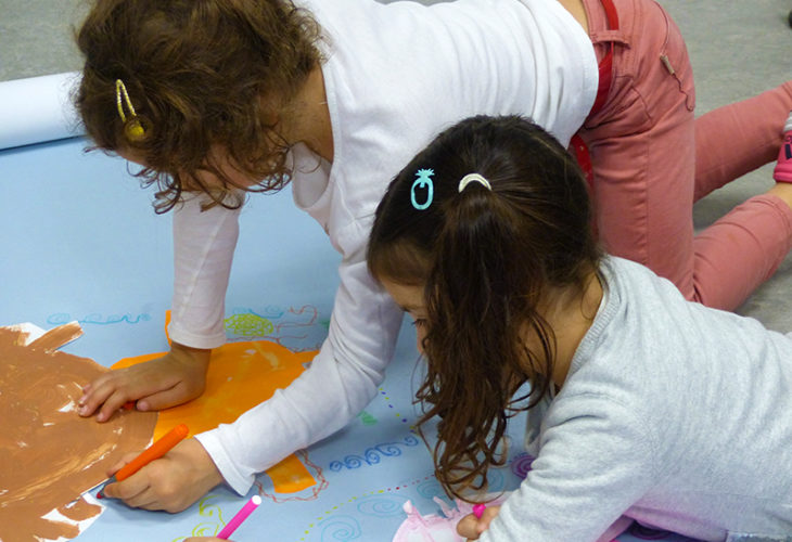 Cours d'arts plastiques pour enfants au PHAKT Centre Culturel Colombier à Rennes