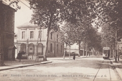 Rennes-entree-de-la-caserne-de-Guines-bd-de-la-Tour-d-Auvergne, Anonyme (Photographe), début 20e siècle, Rennes. Marque du domaine public. Collections du Musée de Bretagne.